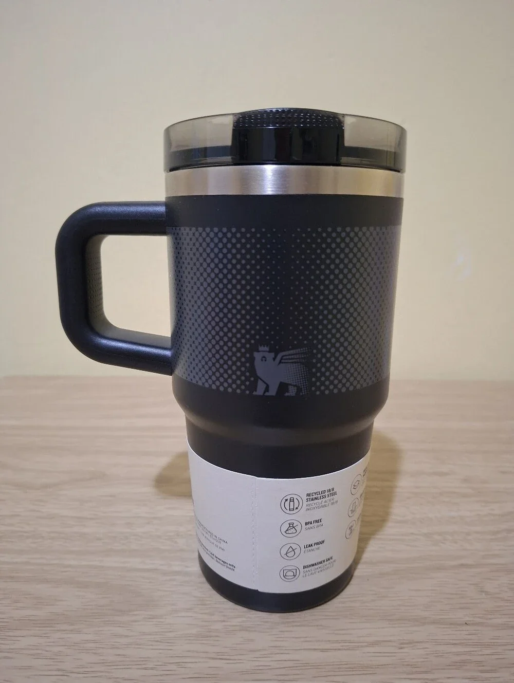 Stanley The Flip Straw Quencher Protour Tumbler 20oz Black Fade - Picture 2 of 3